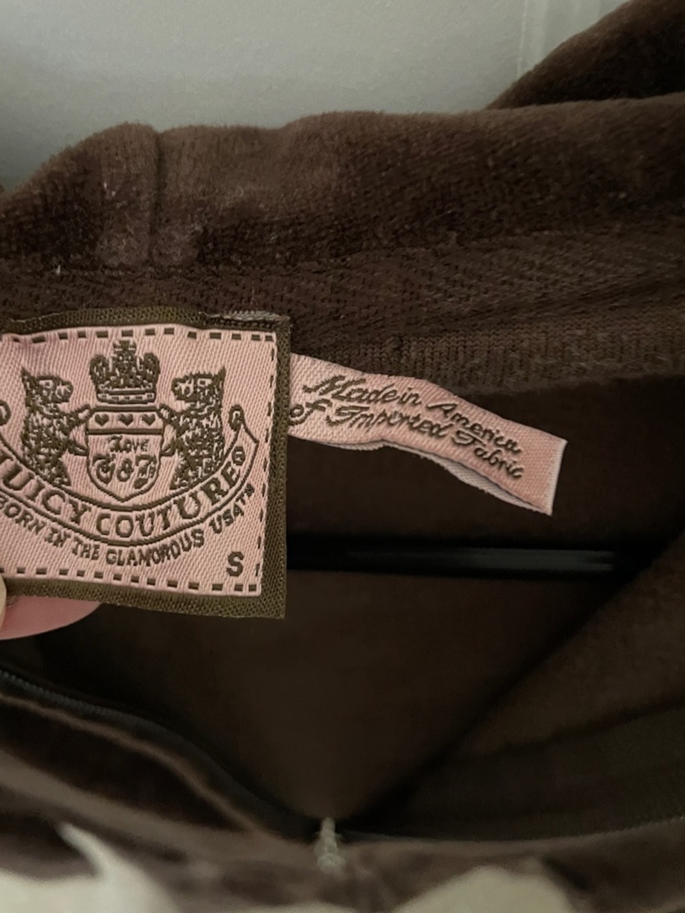 Juicy  Couture Women’s Brown Velour Zip-Up Hooded Jacket - Picture 2 of 7